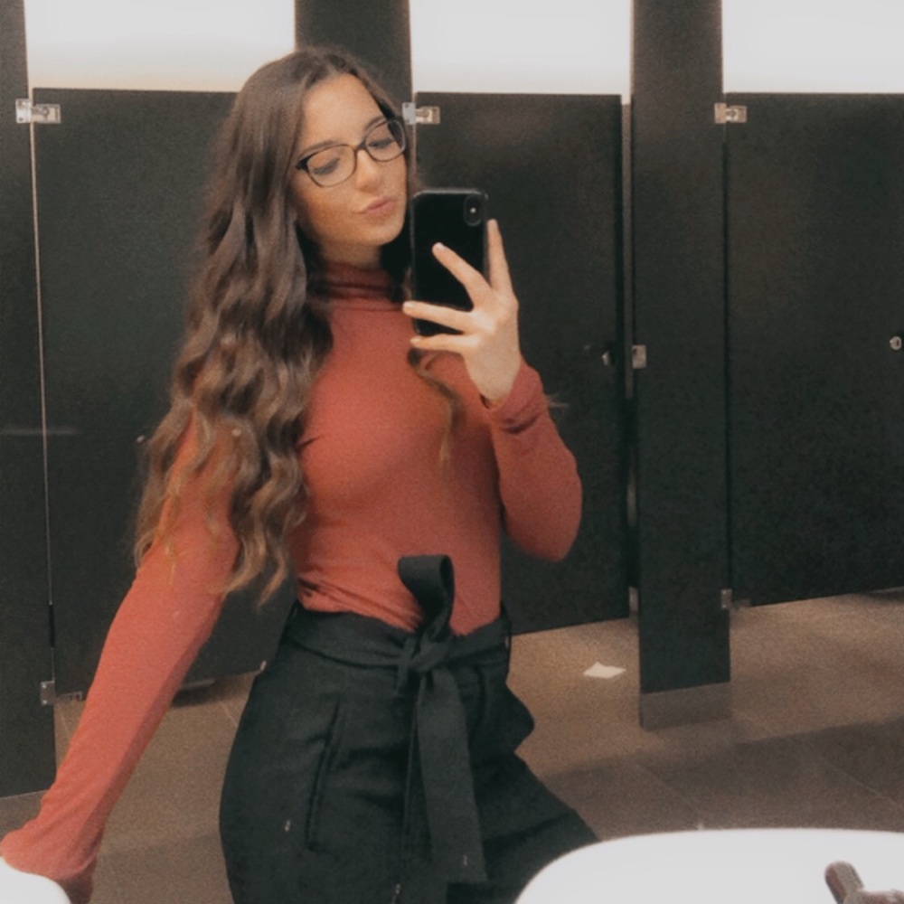 Meet your Posher, Samantha
